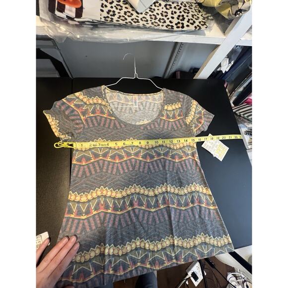NWT LuLaRoe Classic T Shirt XXS Geometric Tribal Print Soft Comfy - Picture 9 of 9